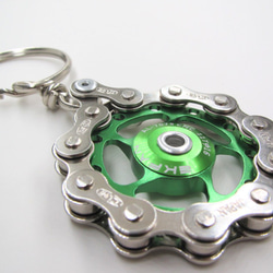 bike (bicycle) chain key chain with pulley yellow-green 第5張的照片