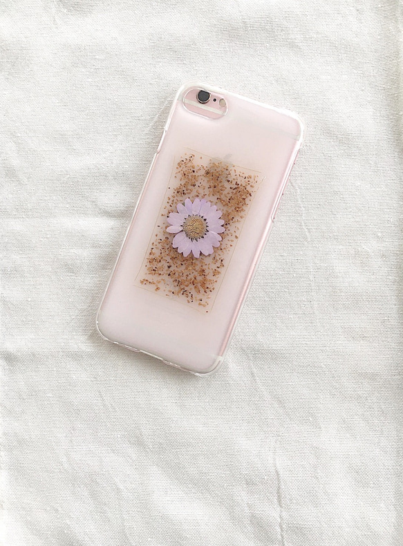 乳白色♡お花とコルクのフレーム　押し花iPhoneケース 5枚目の画像