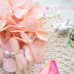 ☆パステルカラー☆アンティーク着物のお花とパールがいっぱいシュシュ【桜色】 2枚目の画像