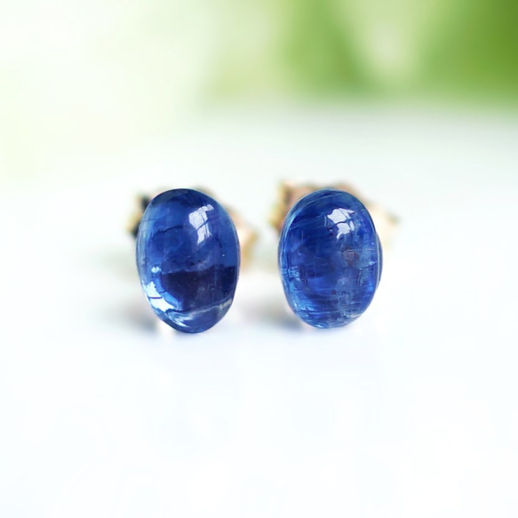 Titan Pierced earring with Kyanite 第9張的照片