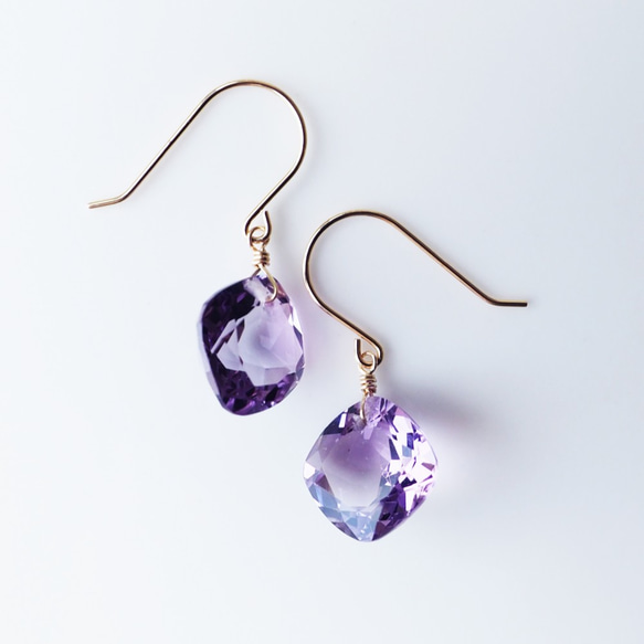 K18 Pierced earring with Amethyst 第2張的照片