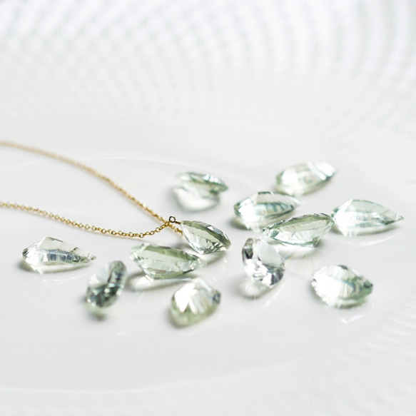 14KGF Neckrace with Green Amethyst 第9張的照片