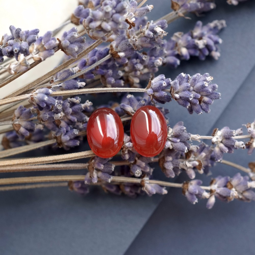 レッドアゲートのマカロンピアス　～Astrid