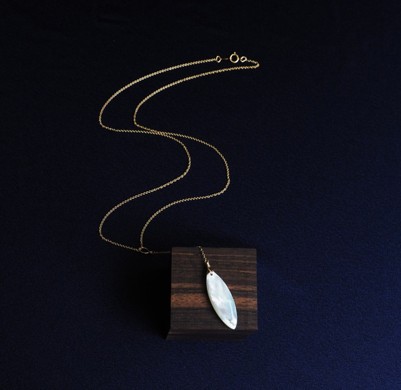 14KGF 50cm necklace with white shell 第6張的照片