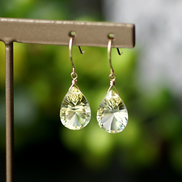 K18 Pierced earring with lemon quartz. 第1張的照片