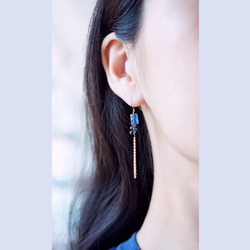 K18 Pierced earring with stone 第2張的照片
