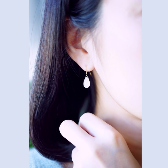 K18 Pierced earring with Jade/dyed. 第1張的照片