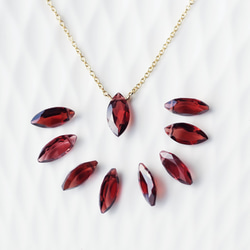 14KGF 40cm Necklace with Garnet. 第1張的照片