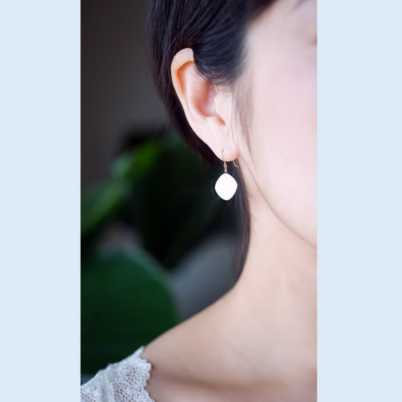 K18 Pierced earring with White shell. 第3張的照片