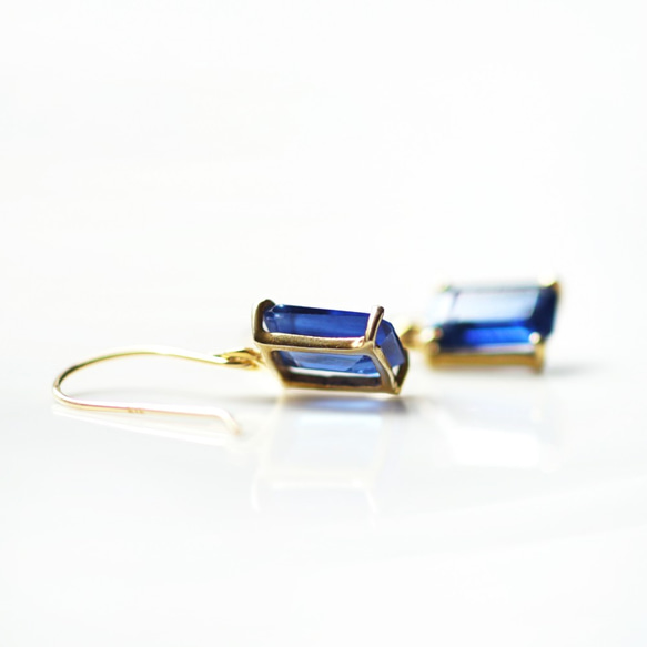 K18 Pierced earring with Kyanite 第7張的照片