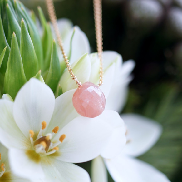 14KGF 40cm Necklace with peach moonstone. 第3張的照片