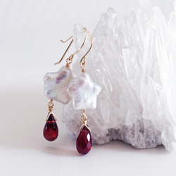 K18 Pierced earring with Garnet and Pearl. 第1張的照片