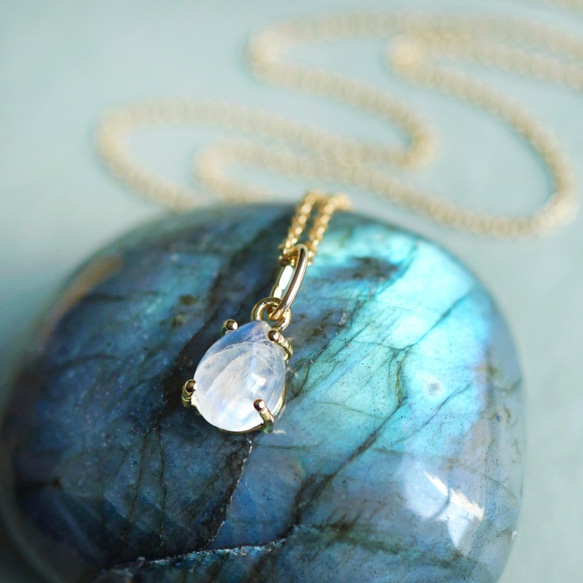 14KGF 40cm Necklace with Labradorite/Rainbow moonstone. 第9張的照片