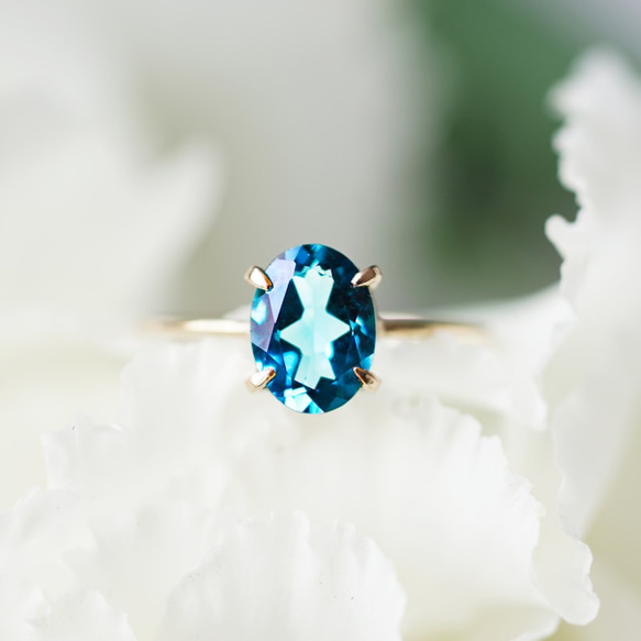 K18 Ring with London blue topaz 第1張的照片