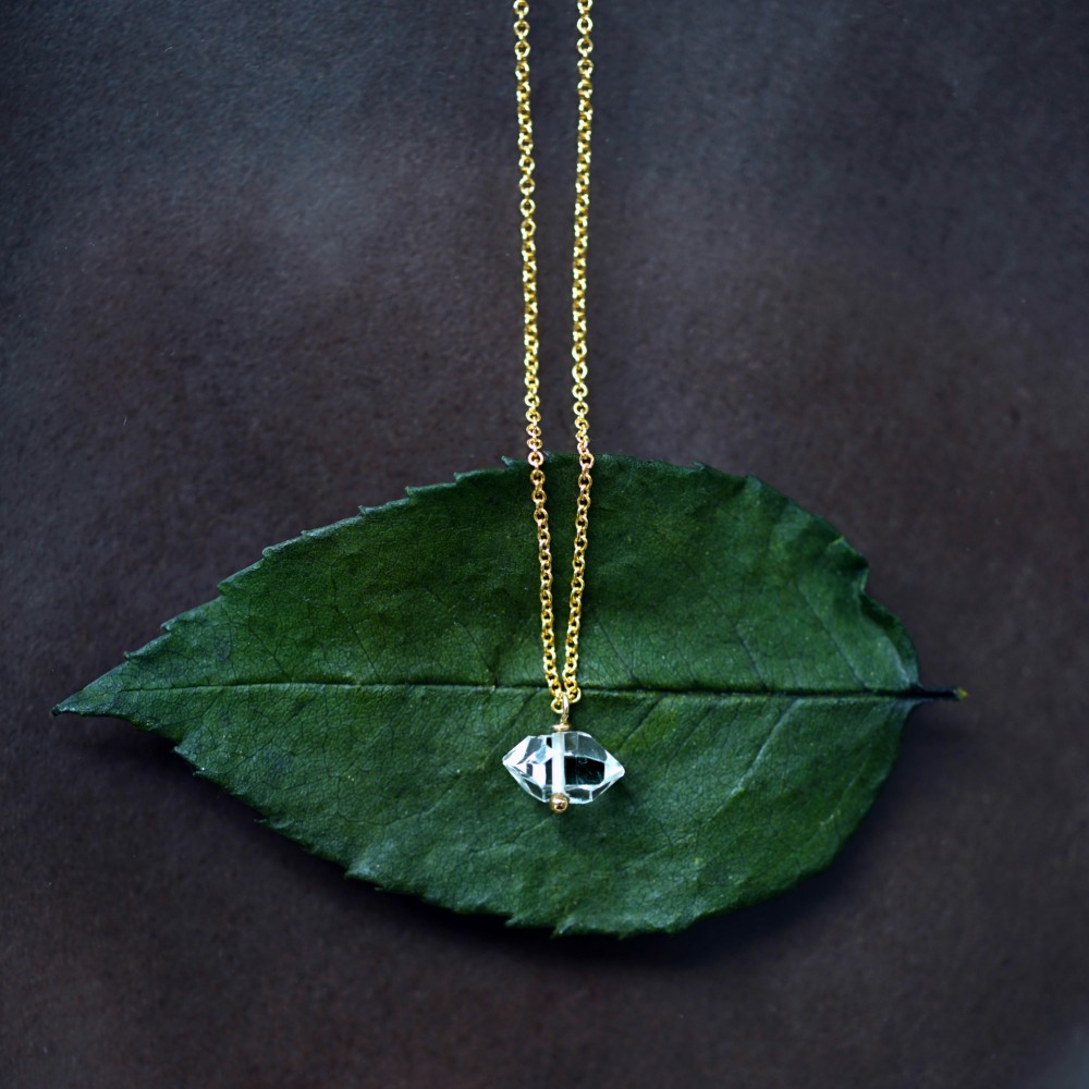 大粒ハーキマーダイヤモンドの一粒ネックレス　～Albina