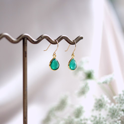 K18 Pierced earring with Green onix. 第2張的照片