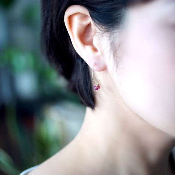 14KGF Pierced earring with Garnet. 第3張的照片
