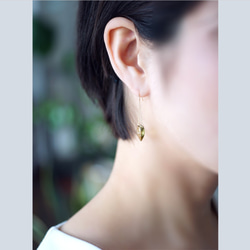 14KGF Pierced earring with Olive quartz. 第3張的照片