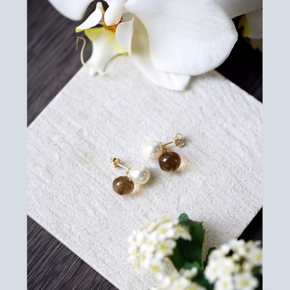 14KGF Pierced earring with Shell pearl and champagne quartz. 第3張的照片