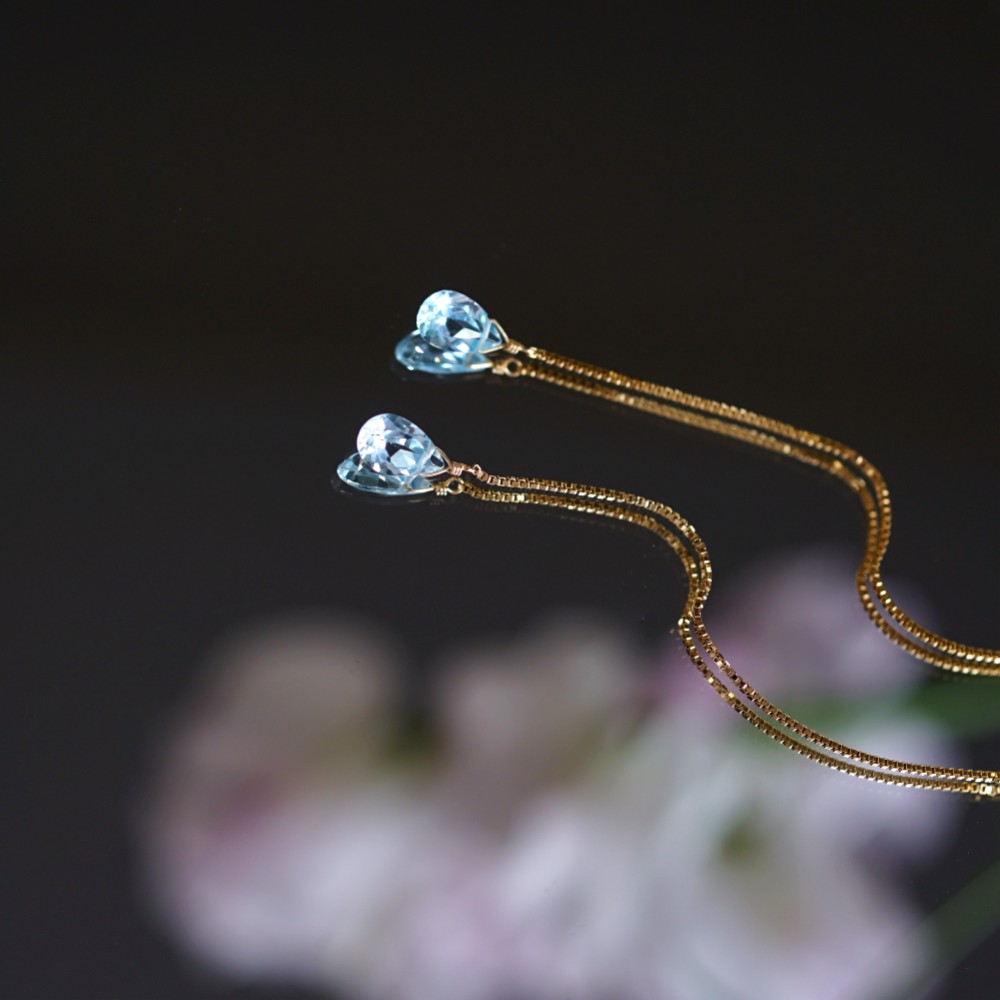 スカイブルートパーズのペアシェイプカットチェーンピアス　～Grace