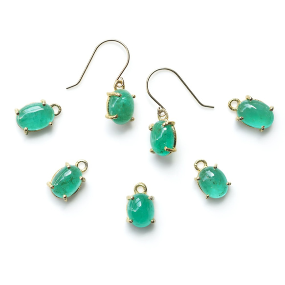 ☆K10/K18ブラジル産エメラルドのオーバルカボション爪留めピアス  