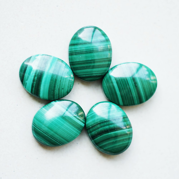 Free size ring #11~ with Malachite. 第3張的照片