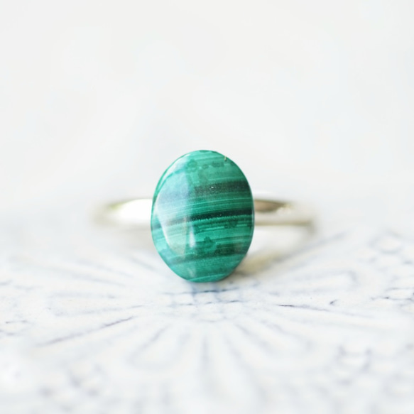 Free size ring #11~ with Malachite. 第6張的照片