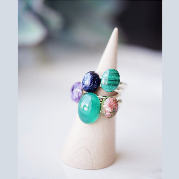 Free size ring #11~ with Charoite. 第2張的照片