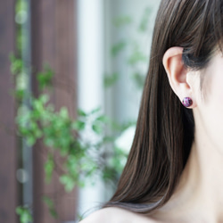 14KGF Pierced earrings with Eudialyte. 第2張的照片