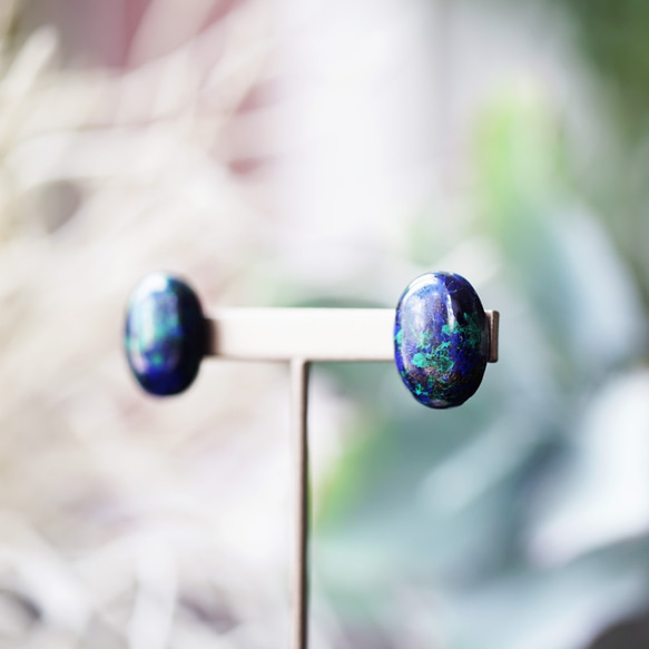 14KGF Pierced earrings with Azurite. 第3張的照片