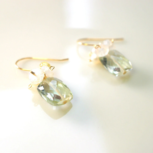 K18グリーンアメジストとシトリンのブーケピアス ピアス（フック