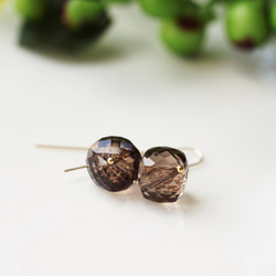 14KGF Pierced earring with smokey quartz. 第2張的照片