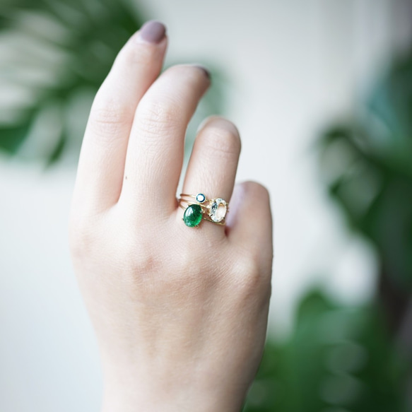 K18 Ring with Emerald 第3張的照片
