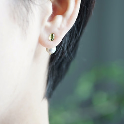 14KGF Pierced earring with peridot and pearl 第3張的照片