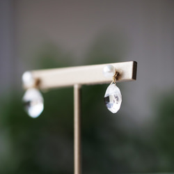 14KGF pierced earring with Crystal an pearl 第7張的照片