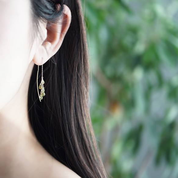 K10 pierced earrings with Grossular garnet 第3張的照片