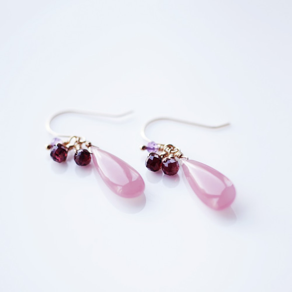 K10/K18 pierced earring with Guava quartz. 第2張的照片