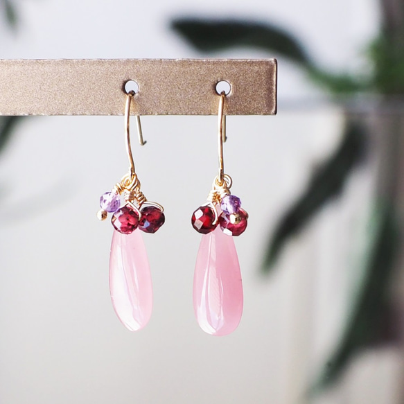 K10/K18 pierced earring with Guava quartz. 第4張的照片