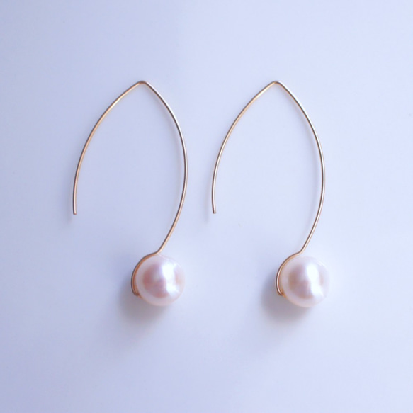 大號淡水珍珠欖尖形鉤狀耳環 - Edwige 第1張的照片