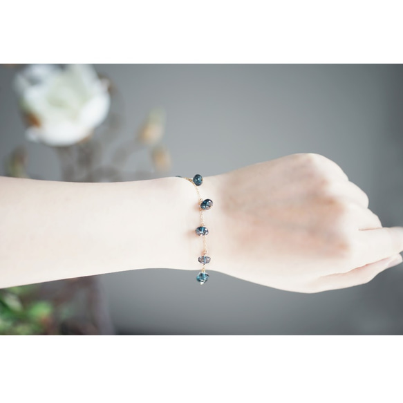 14KGF Bracelet with London blue topaz 第9張的照片