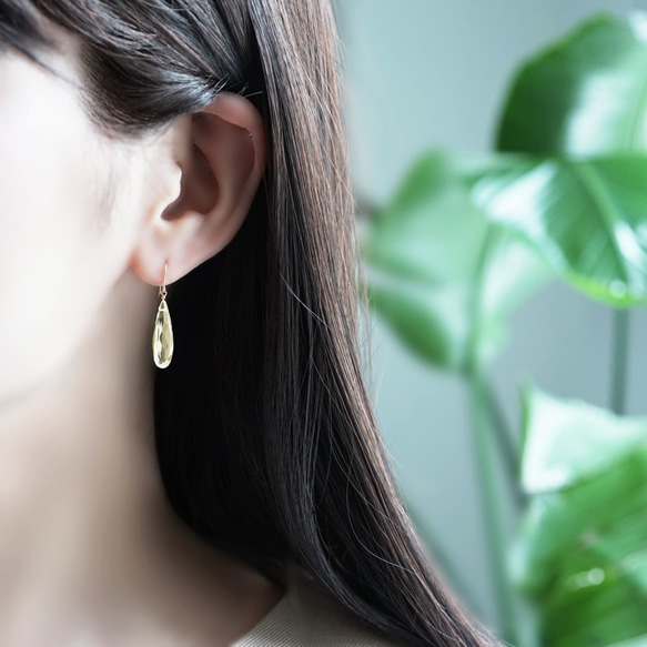 K10/K18 Pierced earrings with Lemon quartz. 第3張的照片