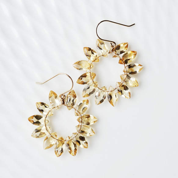 K18 Pierced earring with Citrine / Sunflower 第3張的照片