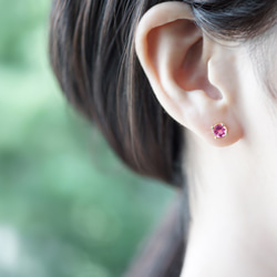 Silver925 K18 coating pierced earrings with Pink Topaz. 第2張的照片