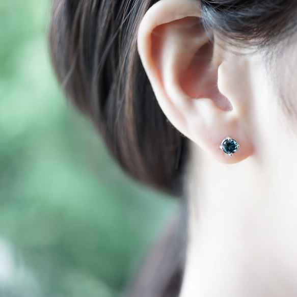 倫敦藍色托帕石圓形切割 5 毫米純銀 925 爪形耳環 ~ Juliette 第3張的照片