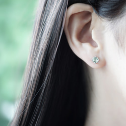 Silver925 pierced earrings with Mint Garnet 第3張的照片