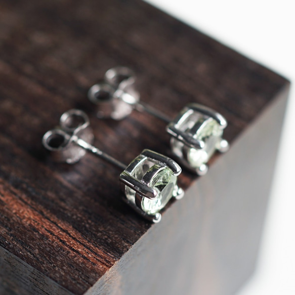 Silver925 pierced earrings with Mint Garnet 第8張的照片