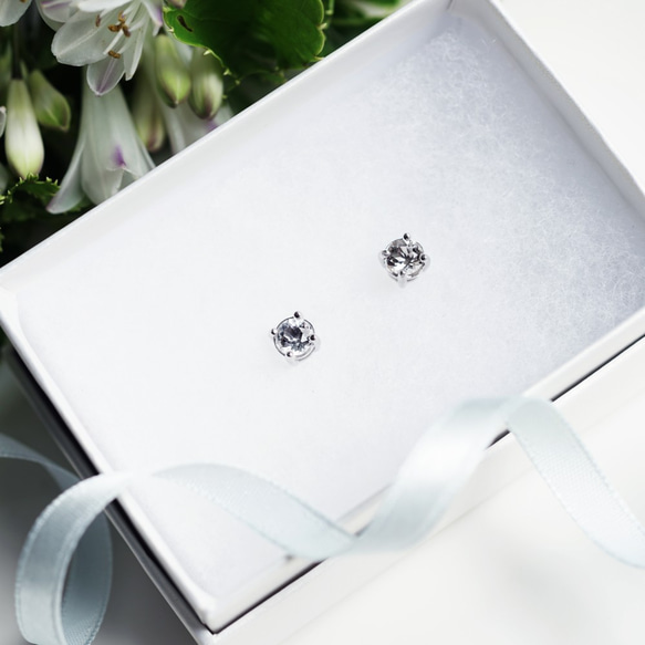 Silver925 pierced earrings with White topaz. 第10張的照片