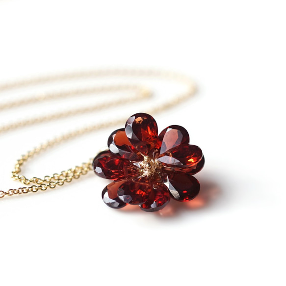 14KGF 45cm Nacklace with Garnet ~Dahlia 第6張的照片