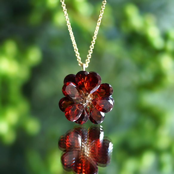 14KGF 45cm Nacklace with Garnet ~Dahlia 第8張的照片