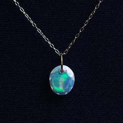 K10 40cm Necklace with Opal. 第1張的照片